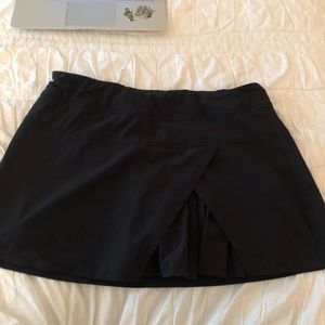 3/$30 ATHLETA SKORT